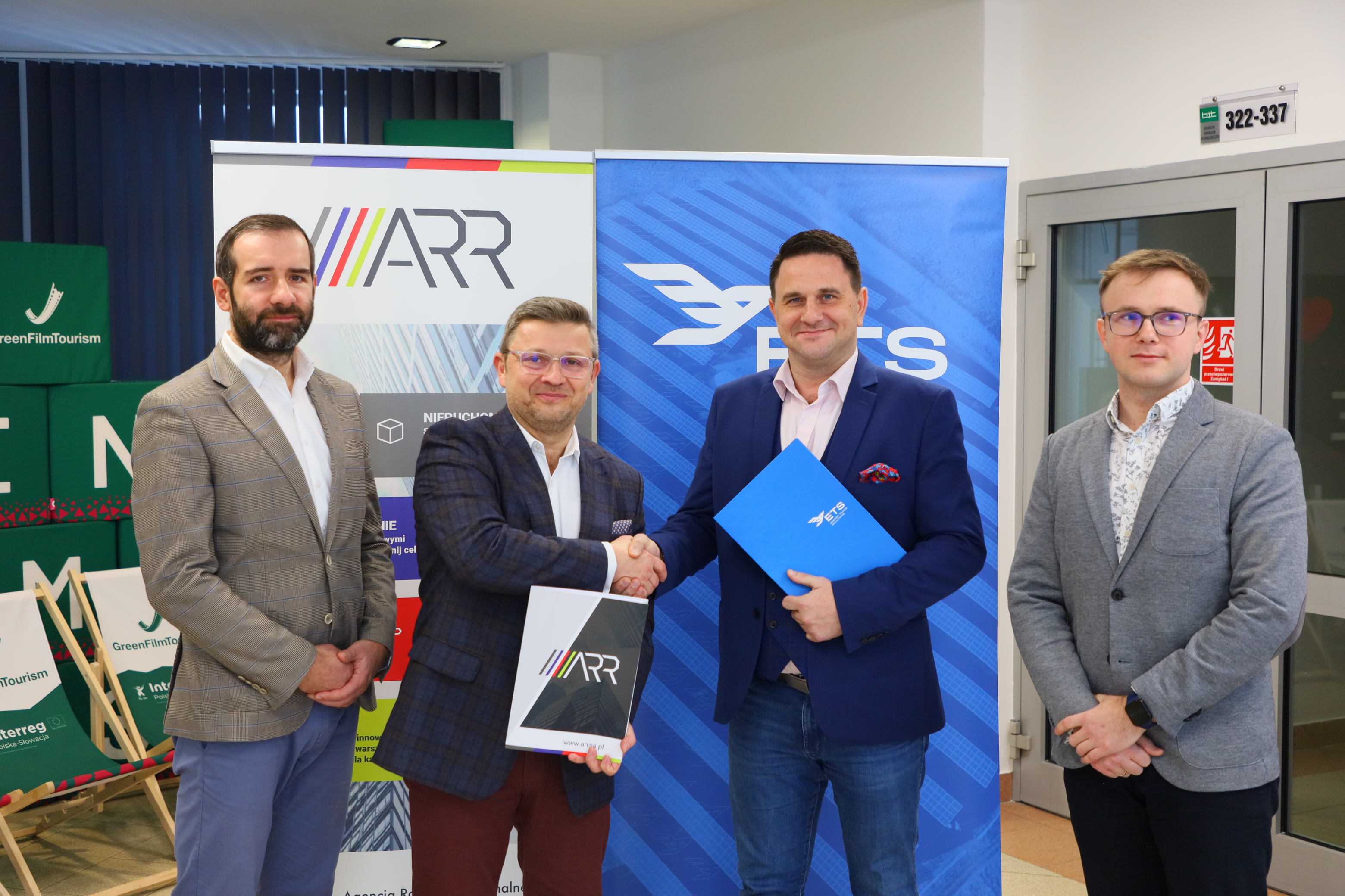 podpisanie umowy ARR S.A. ETS S.A.